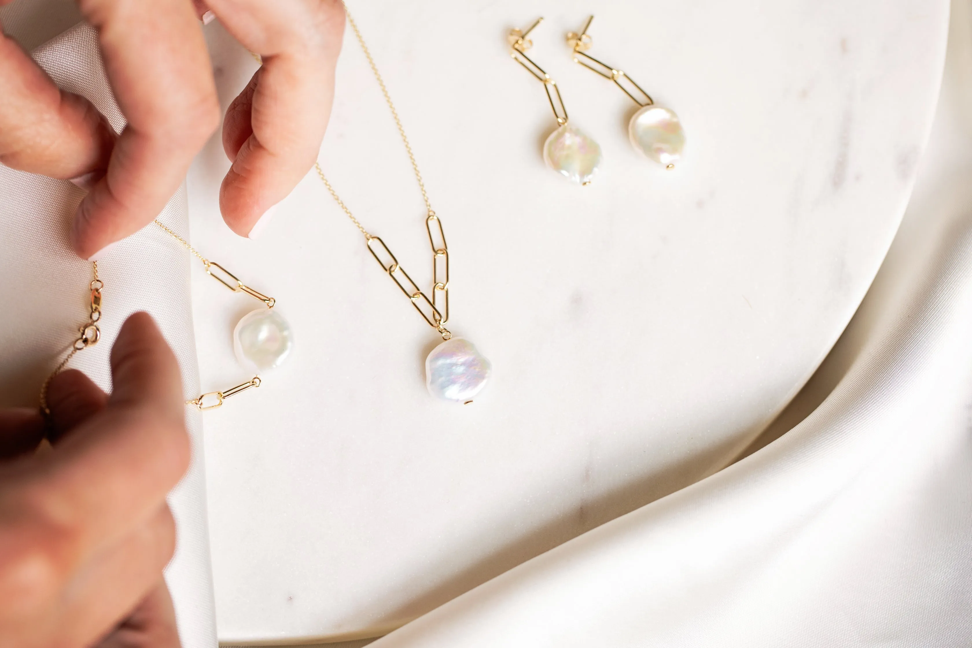 9kt Gold Single Keshi Pearl Pendant Necklace