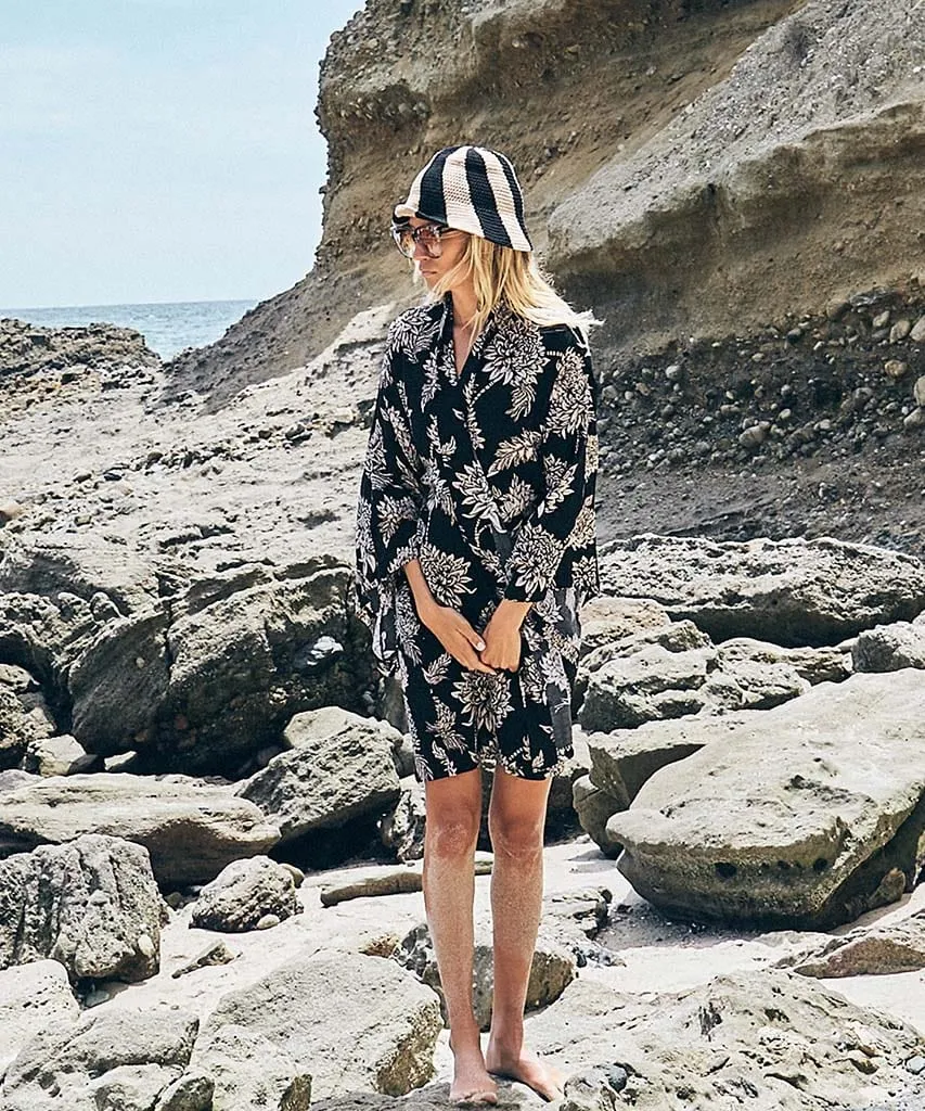 Hitchhiker Kimono Black Dahlia