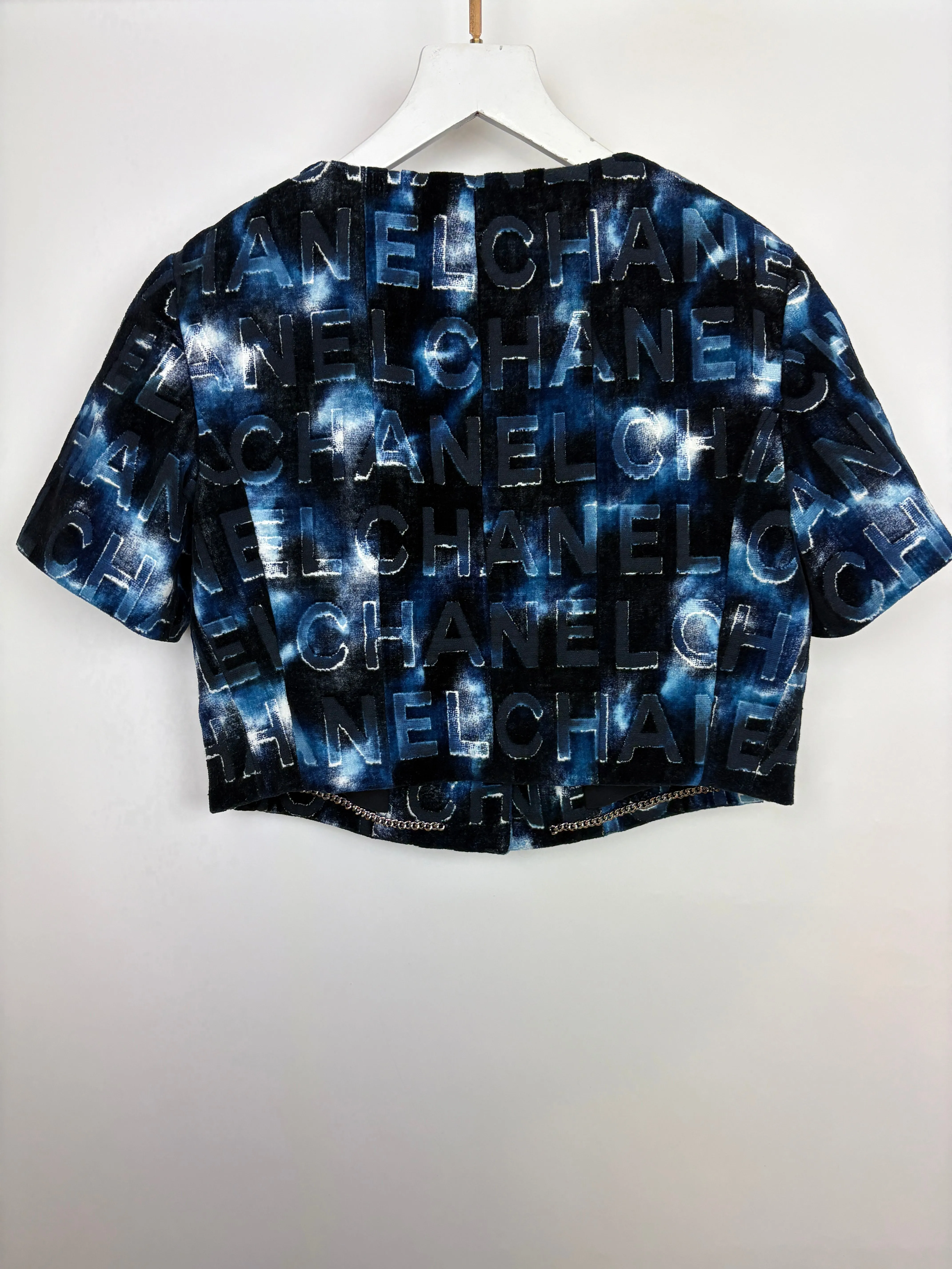 *HOT* Chanel 21C Short Sleeve Jacket in Blue Logo Velvet with White Enamel & Crystal CC Button Detail Size FR 42 (UK 14)