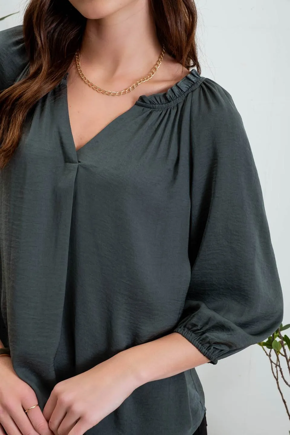 SPLIT NECK 3/4 BALLOON SLEEVE BLOUSE