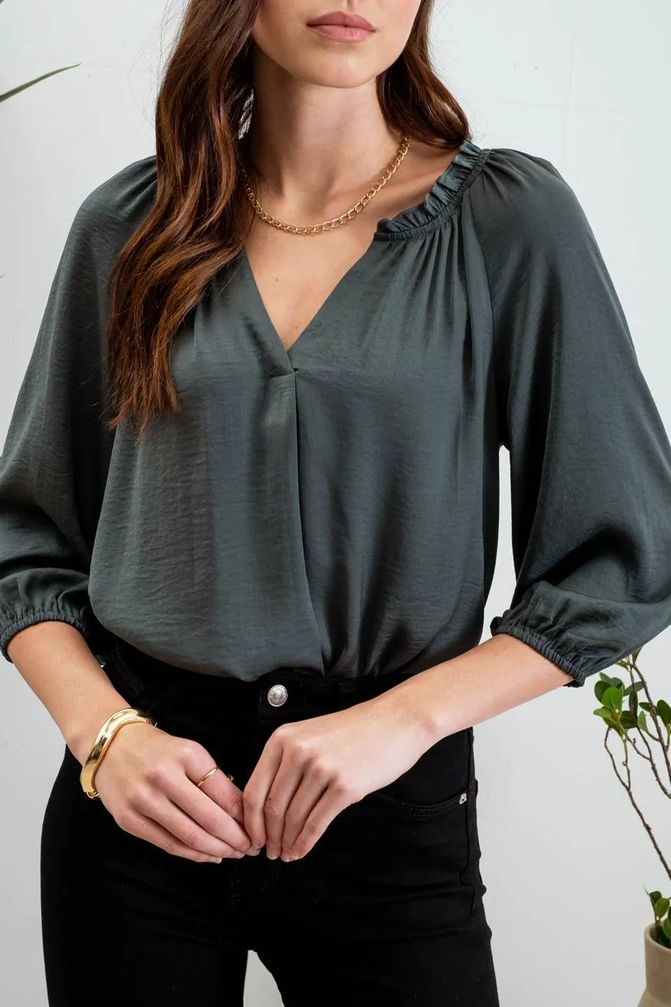 SPLIT NECK 3/4 BALLOON SLEEVE BLOUSE