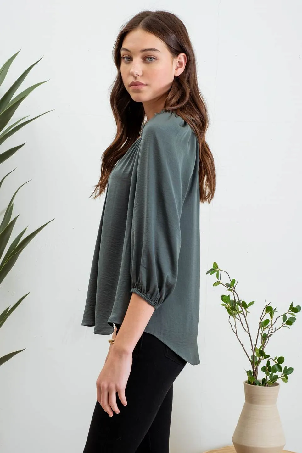 SPLIT NECK 3/4 BALLOON SLEEVE BLOUSE